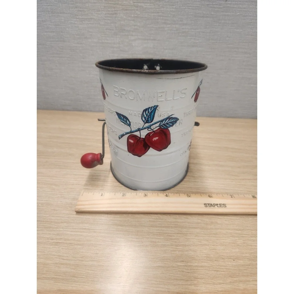 Bromwells 3 Cup Flour Sifter Apples VTG Retro White Red Rusty Cottage Core